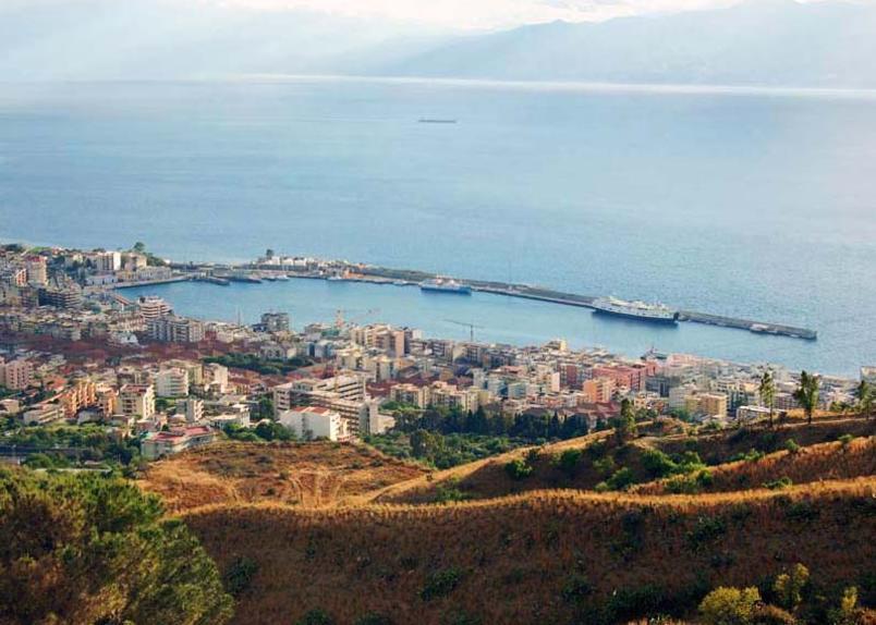 Reggio Central House Low Cost Per 4 Reggio Calabria Exterior foto