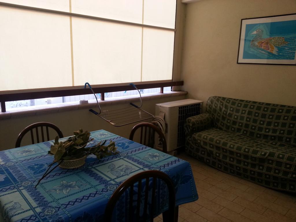 Reggio Central House Low Cost Per 4 Reggio Calabria Exterior foto