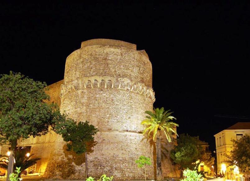 Reggio Central House Low Cost Per 4 Reggio Calabria Exterior foto